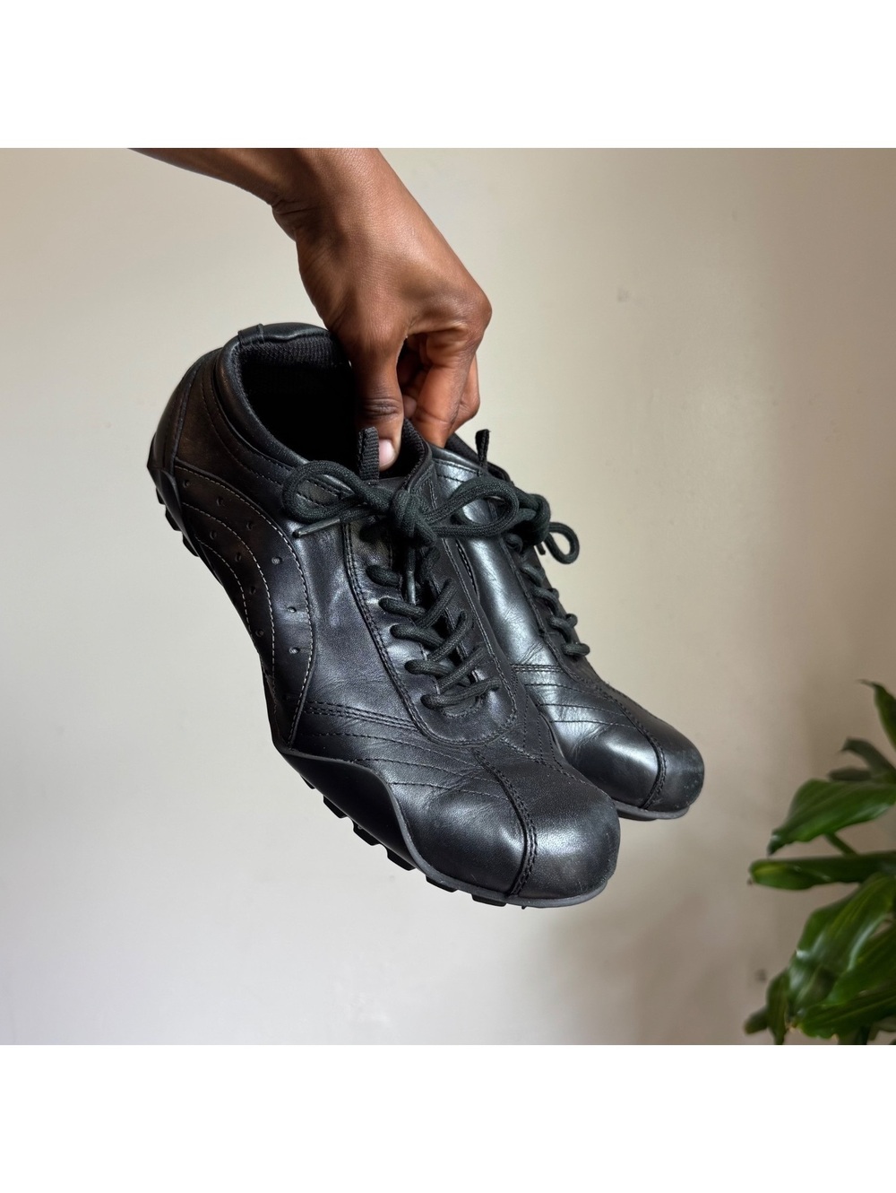 Y2K Kenneth Cole Reaction Black Leather Driving cyber Sneakers LowTop Men’s US 9